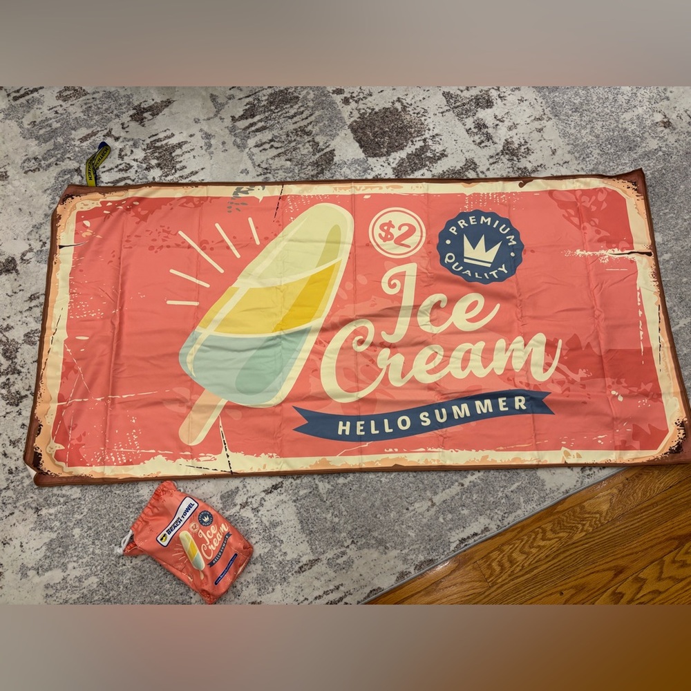 Ice Cream Design Beach Towel